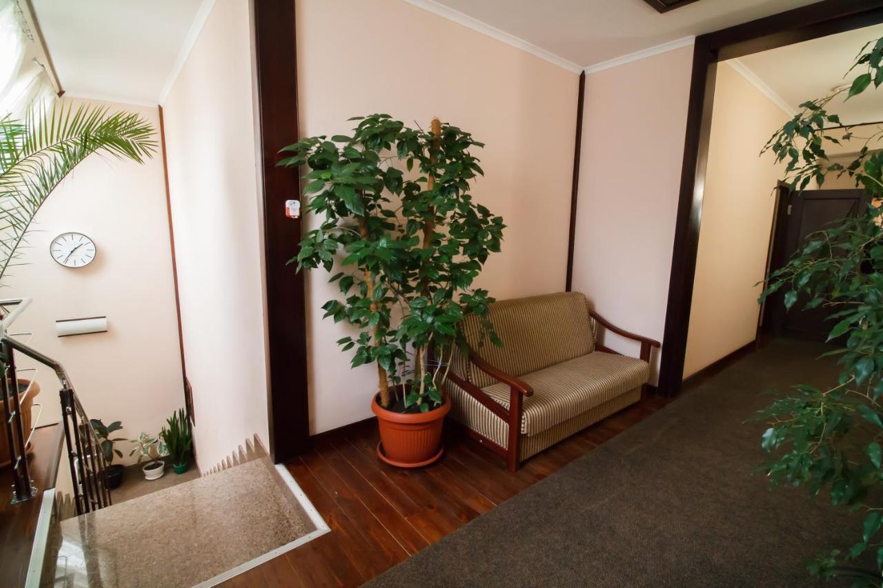 Hotel On Khmelnytskogo 8 Харков Екстериор снимка